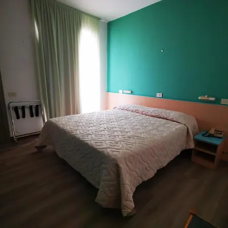 Splendor Hotel 3*